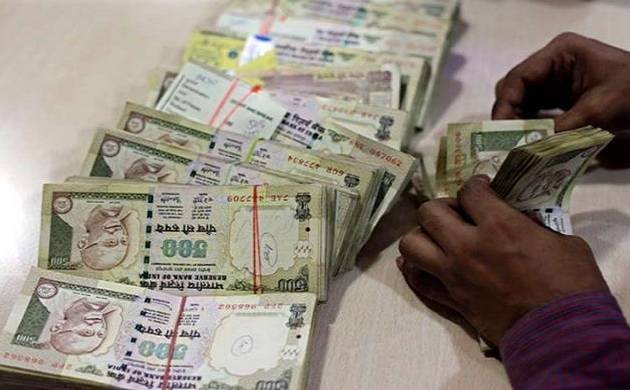 Prohibition of holding old notes stashed accounts | जुन्या नोटा बुडीत खाती धरण्यास स्थगिती Prohibition of holding old notes stashed accounts | जुन्या नोटा बुडीत खाती धरण्यास स्थगिती
