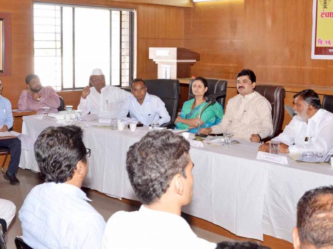 Localization of tanker approval locally | टॅँकर मंजुरीचे अधिकार स्थानिक पातळीवर