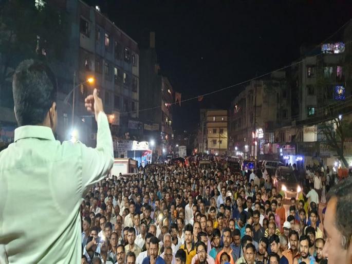 Target of Shiv Sena on BJP's road widening, road blockade, ban on administration | दिव्यातील रस्ता रुंदीकरणावरुन भाजपाचा शिवसेनेवर निशाना, प्रशासनाचा केला निषेध