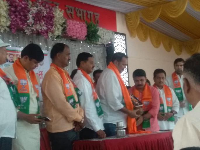 Please don't make me run away now: Udayan Raje | मेहरबानी करून मला आता पळायला लावू नका : उदयनराजे
