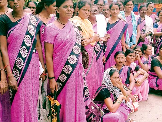 Continuing the Non-Cooperation Movement of Anganwadi workers | अंगणवाडी कर्मचाºयांचे असहकार आंदोलन सुरू Continuing the Non-Cooperation Movement of Anganwadi workers | अंगणवाडी कर्मचाºयांचे असहकार आंदोलन सुरू