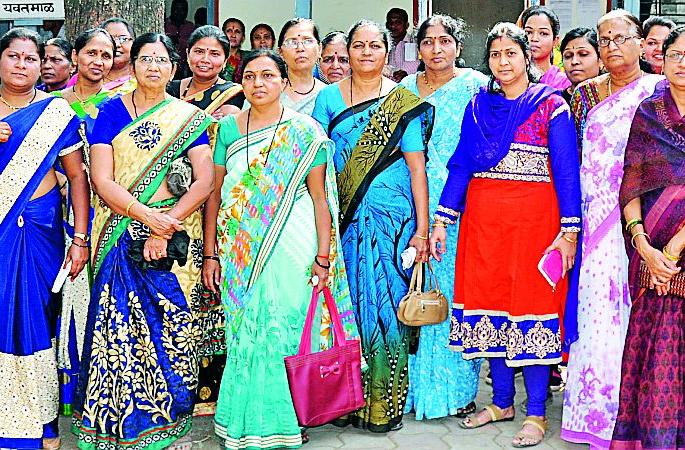 Struggling against women's authority for water | पाण्यासाठी महिलांची प्राधिकरणावर धडक Struggling against women's authority for water | पाण्यासाठी महिलांची प्राधिकरणावर धडक