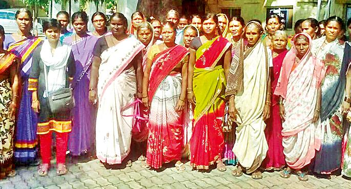 Close the liquor shop in Kotha | कोठा येथील दारूचे दुकान बंद करा