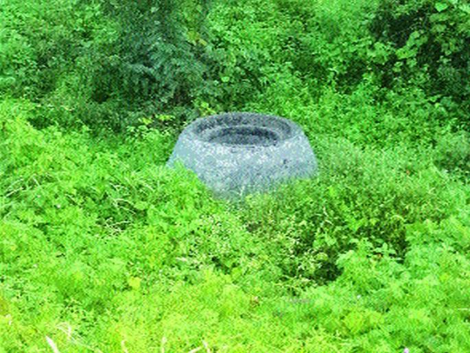 Theft of a lid on a chamber in Hirawadi | हिरावाडीत चेंबरवरील झाकणाची चोरी Theft of a lid on a chamber in Hirawadi | हिरावाडीत चेंबरवरील झाकणाची चोरी