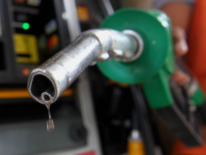 ST buses in the sub-capital do not even pay for diesel! | उपराजधानीतील एसटी बसमध्ये डिझेल भरायलाही नाहीत पैसे! ST buses in the sub-capital do not even pay for diesel! | उपराजधानीतील एसटी बसमध्ये डिझेल भरायलाही नाहीत पैसे!