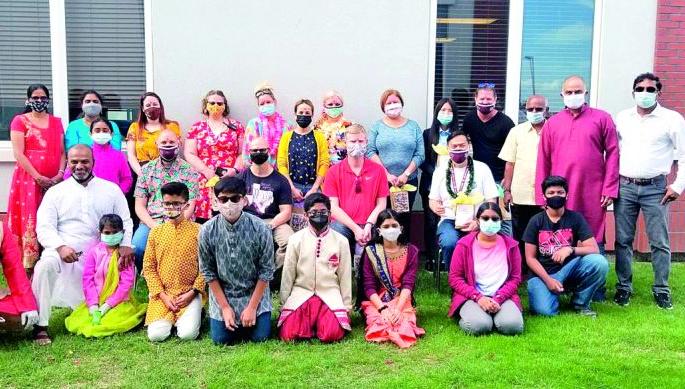 Indian tradition in America; Gurupournima celebration for ‘Teachers’ | अमेरिकेत जपली भारतीय परंपरा; ‘टीचर्स’ना गुरुवंदनेतून नमन