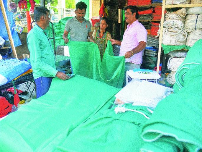 The shade of green matte from the hot summer | कडाक्याच्या उन्हापासून  ‘ग्रीन मॅट’ची सावली