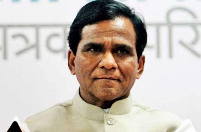 Petrol price hike is Congress's sin; Raosaheb Danwey | पेट्रोल दरवाढ हे काँग्रेसचेच पाप; रावसाहेब दानवे