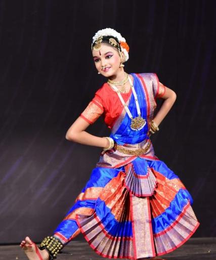 Arya Kalamkar of Nagpur is first in the national dance competition | राष्ट्रीय नृत्य स्पर्धेत नागपूरची आर्या कळमकर प्रथम Arya Kalamkar of Nagpur is first in the national dance competition | राष्ट्रीय नृत्य स्पर्धेत नागपूरची आर्या कळमकर प्रथम