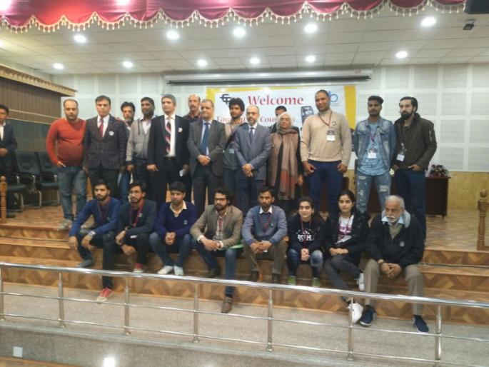 digital film production Lessons for Shrinagar students | श्रीनगरमधील विद्यार्थ्यांना मिळणार डिजिटल चित्रपट निर्मितीचे धडे  