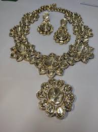 Two lakh stolen jewelery seized | दोन लाखांचे चोरीचे दागिने जप्त Two lakh stolen jewelery seized | दोन लाखांचे चोरीचे दागिने जप्त