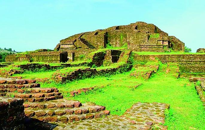 Tourism Day Special; The focal point of Buddhist tourism as Nagpur becomes | पर्यटन दिन विशेष; नागपूर ठरणार बौद्ध पर्यटनाचा केंद्रबिंदू Tourism Day Special; The focal point of Buddhist tourism as Nagpur becomes | पर्यटन दिन विशेष; नागपूर ठरणार बौद्ध पर्यटनाचा केंद्रबिंदू