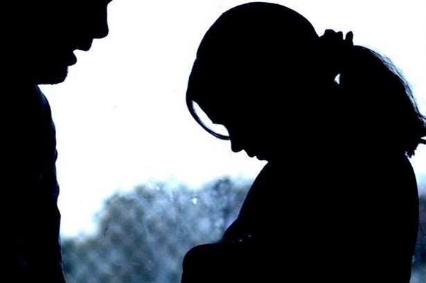 If you haven't spoken to me ...then i will....lover threatened girl in Amravati | चिडलेल्या प्रेमवीराने तरुणीला दिली अॅसिडहल्ल्याची धमकी; लग्नही मोडले If you haven't spoken to me ...then i will....lover threatened girl in Amravati | चिडलेल्या प्रेमवीराने तरुणीला दिली अॅसिडहल्ल्याची धमकी; लग्नही मोडले