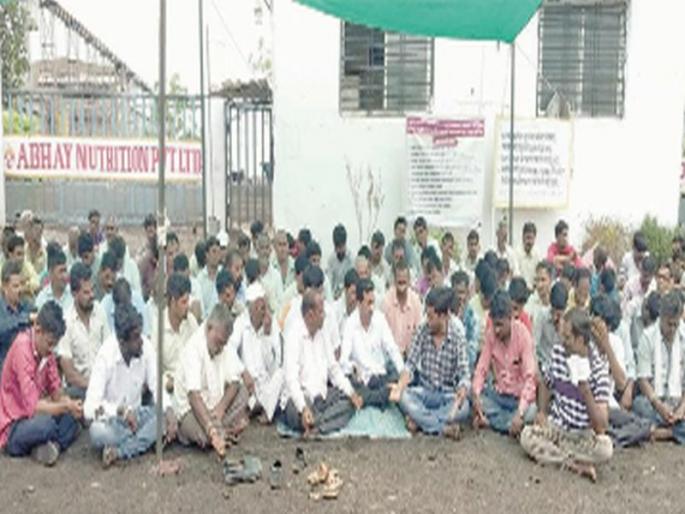 District Administration should take immediate care | जिल्हा प्रशासनाने त्वरित लक्ष घालावे District Administration should take immediate care | जिल्हा प्रशासनाने त्वरित लक्ष घालावे
