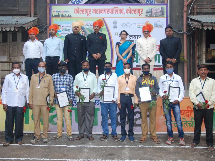 Honoring the best performing municipal health workers | उत्कृष्ट काम करणाऱ्या महापालिका आरोग्य कर्मचाऱ्यांचा सत्कार