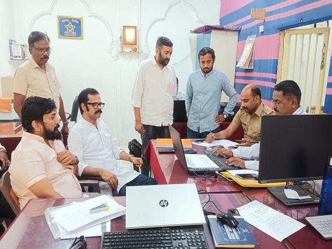 Prashant Koratkar threatened, Indrajit Sawant presented the mobile to the investigating officer Kolhapur police | प्रशांत कोरटकरने दिली धमकी, इंद्रजित सावंत यांनी तपासकामी कोल्हापूर पोलिसांकडे सादर केला मोबाइल 