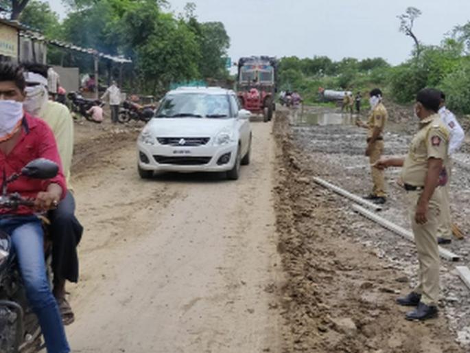 Inspection of vehicles at Galangi Naka | गलंगी नाक्यावर वाहनांची तपासणी Inspection of vehicles at Galangi Naka | गलंगी नाक्यावर वाहनांची तपासणी