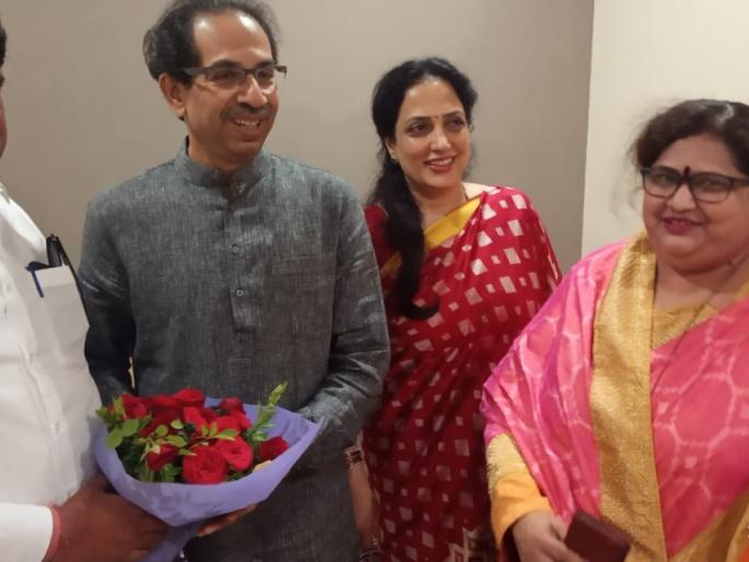 Uddhav Thackeray: Meetings of Sanjay Mandalik, Dhairyashil Mane on 'Matoshree' | विधानसभेच्या तयारीला लागा : ठाकरे : ‘मातोश्री’वर मंडलिक, धैर्यशील माने यांची भेट Uddhav Thackeray: Meetings of Sanjay Mandalik, Dhairyashil Mane on 'Matoshree' | विधानसभेच्या तयारीला लागा : ठाकरे : ‘मातोश्री’वर मंडलिक, धैर्यशील माने यांची भेट