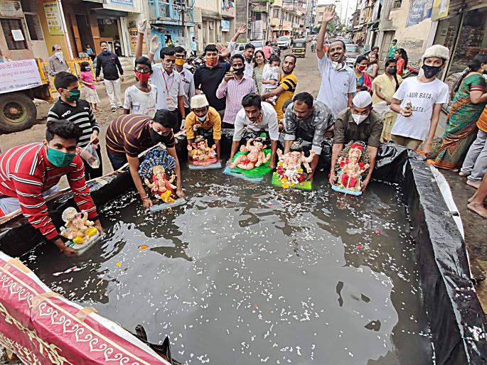 Ganpati Festival - Immersion of high quality eco-friendly Ganesha idols | Ganpati Festival -उच्चांकी पर्यावरणपूरक गणेशमूर्ती विसर्जन Ganpati Festival - Immersion of high quality eco-friendly Ganesha idols | Ganpati Festival -उच्चांकी पर्यावरणपूरक गणेशमूर्ती विसर्जन