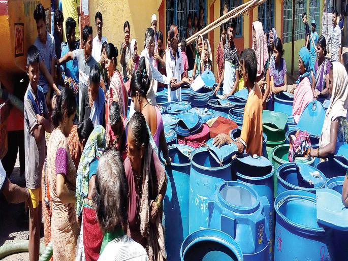 Water shortage in 15 villages and 59 villages in Pan taluka | पेण तालुक्यातील १५ गावे, ५९ वाड्यांमध्ये पाणीटंचाई Water shortage in 15 villages and 59 villages in Pan taluka | पेण तालुक्यातील १५ गावे, ५९ वाड्यांमध्ये पाणीटंचाई