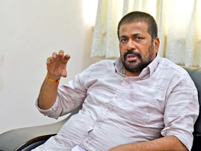 So turn off the speakers of the meeting of political leaders! Bacchu Kadu | तर राजकीय नेत्यांच्या सभेचे भोंगेही बंद करा !