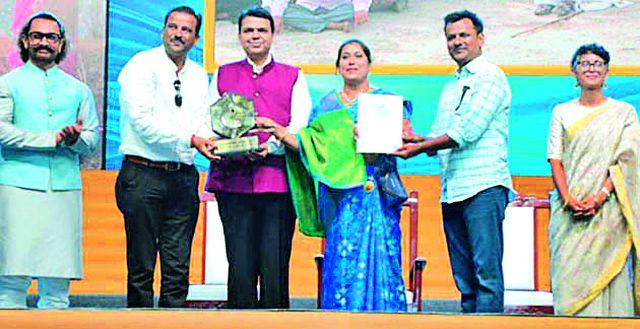 Villagers built a watery village! | गावकऱ्यांनी साकारले पाणीदार गाव!