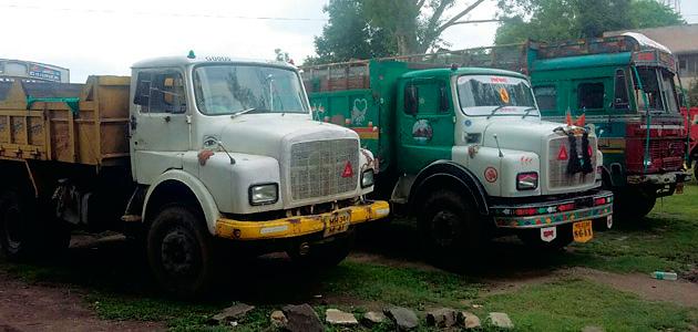 Fourteen accused in the sand transport were arrested | रेतीची वाहतूक करणारे चौदा आरोपी अटकेत