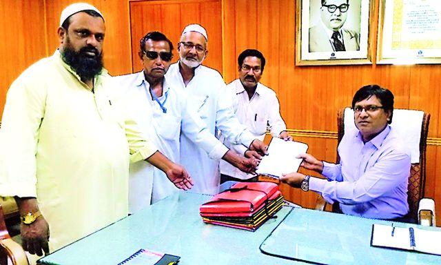 The fires of the compost festivities are in the gravity of the villagers | सुकळी कंपोस्टची आग ग्रामस्थांच्या जिव्हारी The fires of the compost festivities are in the gravity of the villagers | सुकळी कंपोस्टची आग ग्रामस्थांच्या जिव्हारी