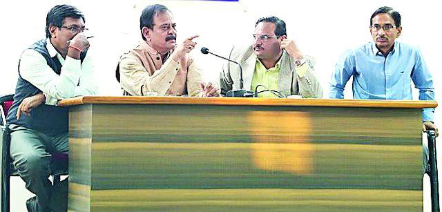 Do not remove goats from camel, do not remove goats from the camel | उंटावरून शेळ्या हाकलू नका Do not remove goats from camel, do not remove goats from the camel | उंटावरून शेळ्या हाकलू नका