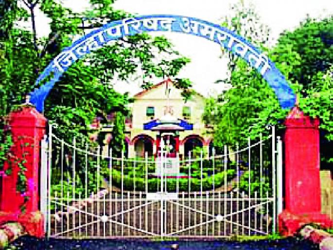 The issue of sewage sewing machine in the Social Welfare Committee | समाजकल्याण समितीत तापला शिलाई मशीनचा मुद्दा The issue of sewage sewing machine in the Social Welfare Committee | समाजकल्याण समितीत तापला शिलाई मशीनचा मुद्दा