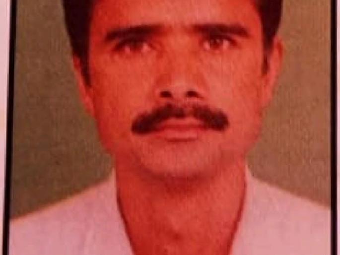 The body of a former employee in a locked house in Pimpalgaon | पिंपळगावी बंद घरात माजी कर्मचाऱ्याचा मृतदेह The body of a former employee in a locked house in Pimpalgaon | पिंपळगावी बंद घरात माजी कर्मचाऱ्याचा मृतदेह