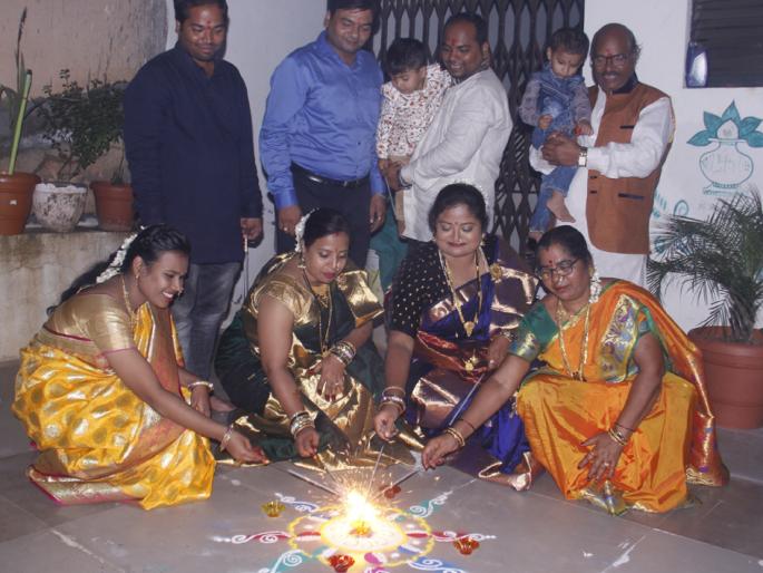In the Diwali climate, dense wet drought | दिवाळी जोमात, सावट ओल्या दुष्काळाचे In the Diwali climate, dense wet drought | दिवाळी जोमात, सावट ओल्या दुष्काळाचे
