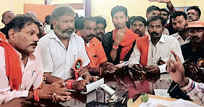 Mohdita shadowed by the Shiv Sena | मोहाडीत शिवसेनेचा धडक मोर्चा