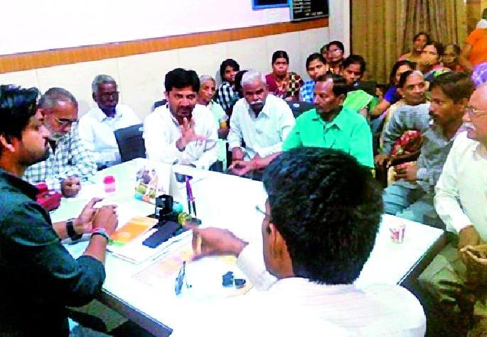 Women's Atonement Front for Water | पाण्यासाठी महिलांचा आक्रोश मोर्चा Women's Atonement Front for Water | पाण्यासाठी महिलांचा आक्रोश मोर्चा