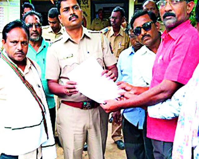 Nine people arrested in Gramsabha arrested | ग्रामसभेत हाणामारी करणाऱ्या नऊ जणांना अटक