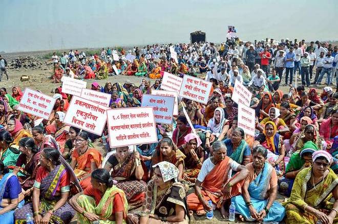 The government has forgotten the landless farmers | शासनाला पडला भूमिहीन शेतकऱ्यांचा विसर The government has forgotten the landless farmers | शासनाला पडला भूमिहीन शेतकऱ्यांचा विसर