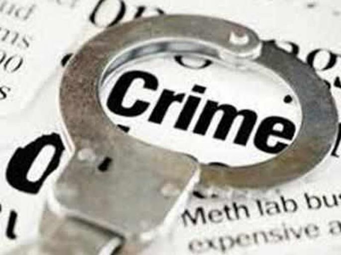 103 stolen bricks by thieves broke into a shop in Dhule | धुळ्यात दुकान फोडून चोरट्यांनी १०३ साड्या केल्या लंपास 103 stolen bricks by thieves broke into a shop in Dhule | धुळ्यात दुकान फोडून चोरट्यांनी १०३ साड्या केल्या लंपास
