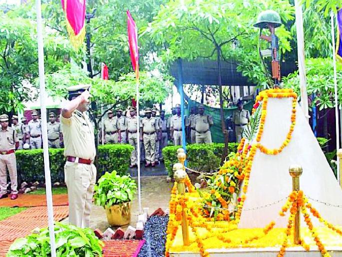 Honor of Jawans with Internal Security Medal | आंतरिक सुरक्षा पदकाने जवानांचा सन्मान
