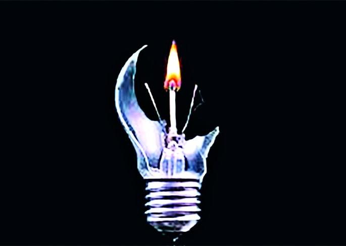 The agricultural pump has to be started at midnight | अर्ध्या रात्री सुरू करावा लागताे कृषिपंप The agricultural pump has to be started at midnight | अर्ध्या रात्री सुरू करावा लागताे कृषिपंप