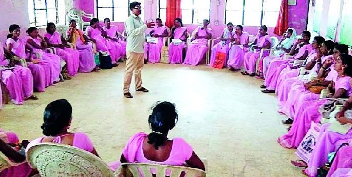 Health workers will get rid of the addiction | आरोग्य कर्मचारी करणार व्यसनमुक्ती