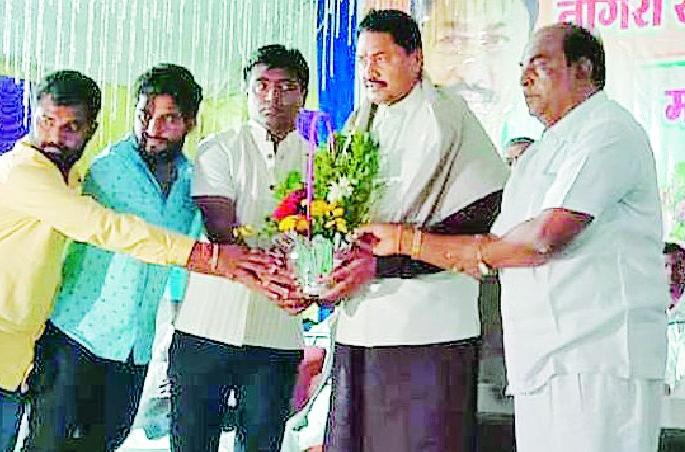 Political leaders should unite for development | राजकीय नेत्यांनी विकासासाठी एकजूट व्हावे