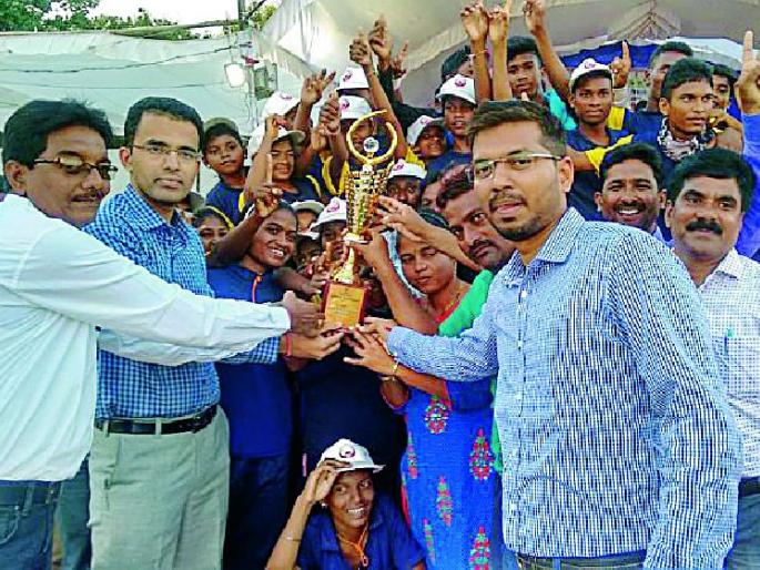 Bhartbudi Bit was the top sport in the tournament | क्रीडा स्पर्धेत भाडभिडी बिट ठरला अव्वल