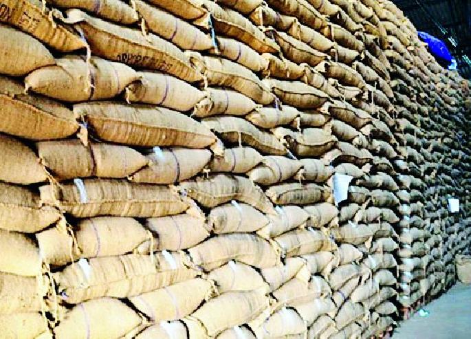 29 quintals of rice stocks seized | ९० क्विंटल तांदळाचा साठा जप्त 29 quintals of rice stocks seized | ९० क्विंटल तांदळाचा साठा जप्त