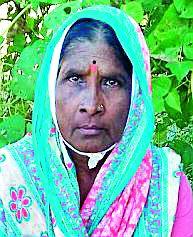 The legs are tired but the government is not able to paralyze | पाय थकले पण प्रशासनाला पाझर फुटेना The legs are tired but the government is not able to paralyze | पाय थकले पण प्रशासनाला पाझर फुटेना