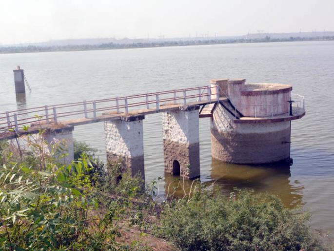 Jalana residents again facing drought | परत एकदा अवर्षणाशी सामना Jalana residents again facing drought | परत एकदा अवर्षणाशी सामना