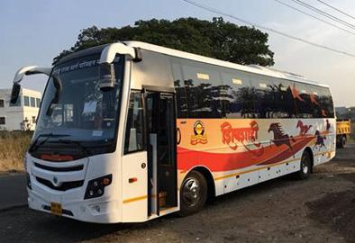 Four new 'Shivshahi' in Jalna, Ambad depot | जालना, अंबड आगारात प्रवाशांच्या दिमतीला चार नवीन ‘शिवशाही’ Four new 'Shivshahi' in Jalna, Ambad depot | जालना, अंबड आगारात प्रवाशांच्या दिमतीला चार नवीन ‘शिवशाही’