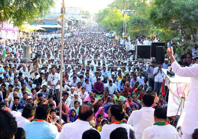 This time to teach the lesson to the BJP - Dhananjay Munde | भाजपला धडा शिकविण्याची हीच वेळ- धनंजय मुंडे This time to teach the lesson to the BJP - Dhananjay Munde | भाजपला धडा शिकविण्याची हीच वेळ- धनंजय मुंडे