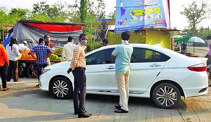 Deleted shops within a hundred meters! | शंभर मीटरच्या आत लागलेली दुकाने हटविली! Deleted shops within a hundred meters! | शंभर मीटरच्या आत लागलेली दुकाने हटविली!