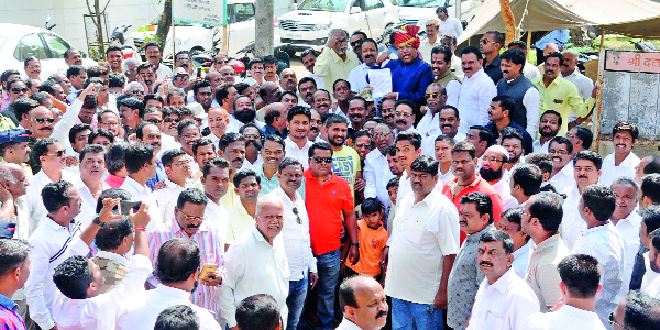 Resolve the question of Shahu Stadium; Guardian Minister Assurances | शाहू स्टेडियमचा प्रश्न सोडवू;पालकमंत्र्यांचे आश्वासन Resolve the question of Shahu Stadium; Guardian Minister Assurances | शाहू स्टेडियमचा प्रश्न सोडवू;पालकमंत्र्यांचे आश्वासन