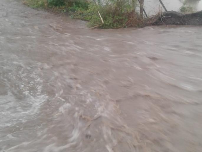  Heavy rain falling | धारणगावला प्रचंड पाऊस